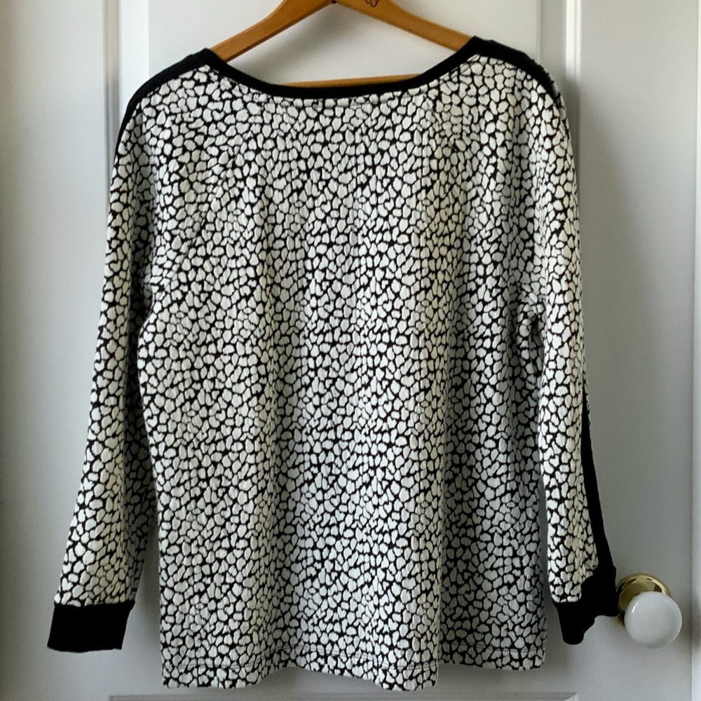 Apt. 9 Black And White Textured Pattern Top Euc - image 6